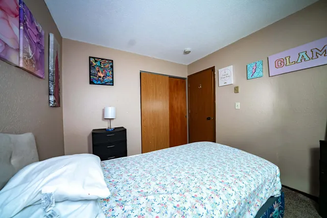 $209,990 | 903 Marion Street, St. Paul, MN 55117