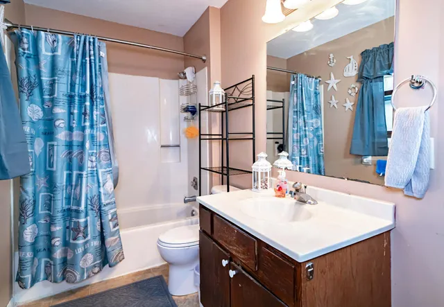 $209,990 | 903 Marion Street, St. Paul, MN 55117