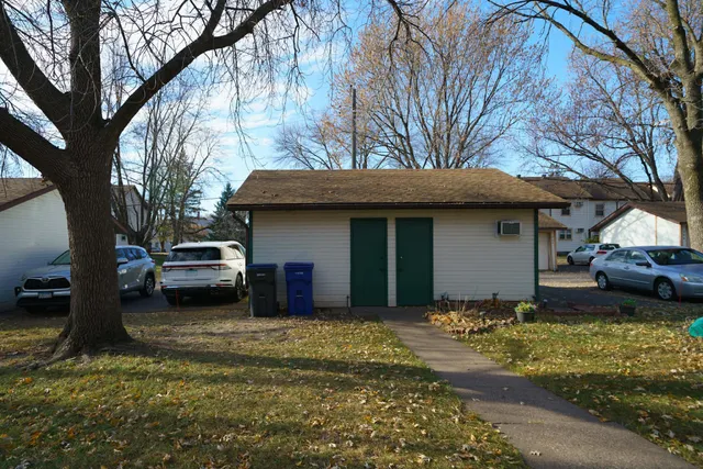 $209,990 | 903 Marion Street, St. Paul, MN 55117