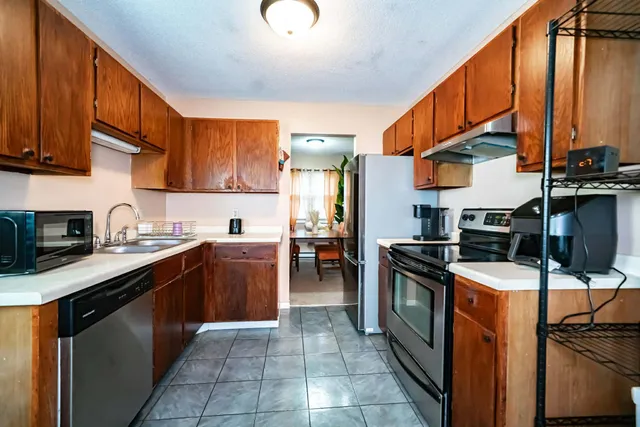 $209,990 | 903 Marion Street, St. Paul, MN 55117