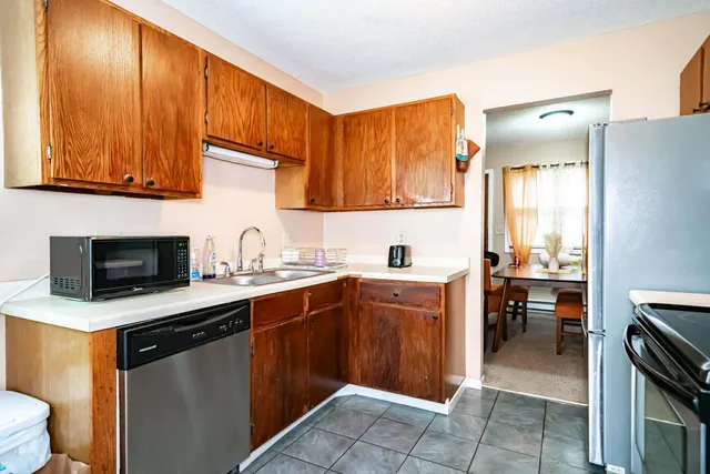 $209,990 | 903 Marion Street, St. Paul, MN 55117