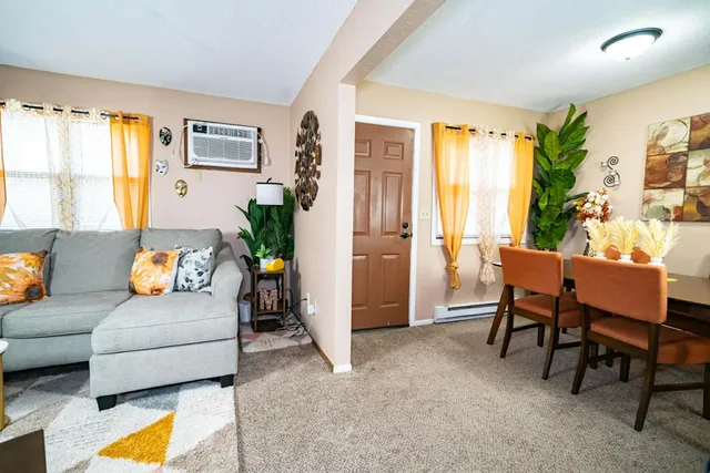 $209,990 | 903 Marion Street, St. Paul, MN 55117