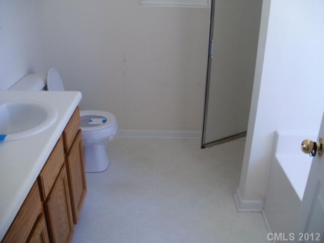 6907 Sunman Road Charlotte, NC 28216 - Photo 11 of 11 Gallery Image 11