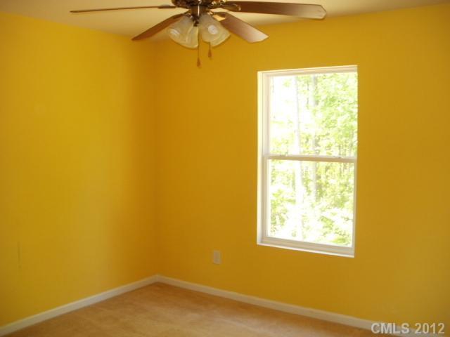 6907 Sunman Road Charlotte, NC 28216 - Photo 8 of 11 Gallery Image 8