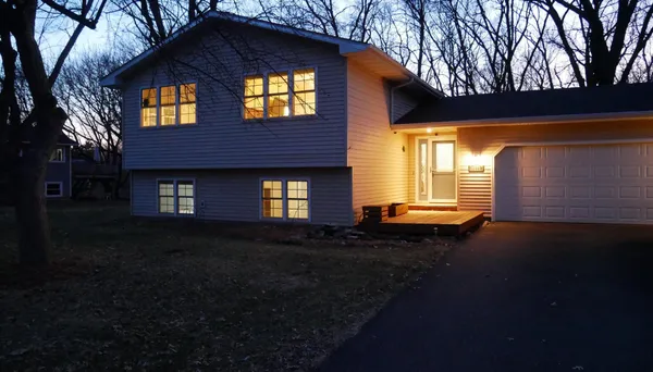 $385,000 | 10962 Eagle Street Northwest, Coon Rapids, MN 55433