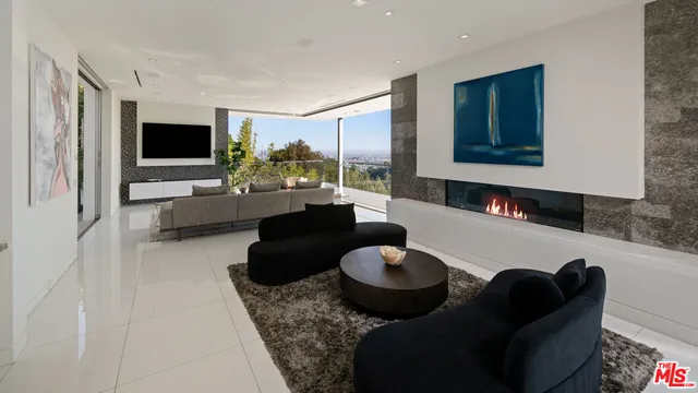 $39,995 | 7080 Mulholland Drive, Los Angeles, CA 90068