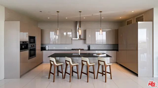 $39,995 | 7080 Mulholland Drive, Los Angeles, CA 90068