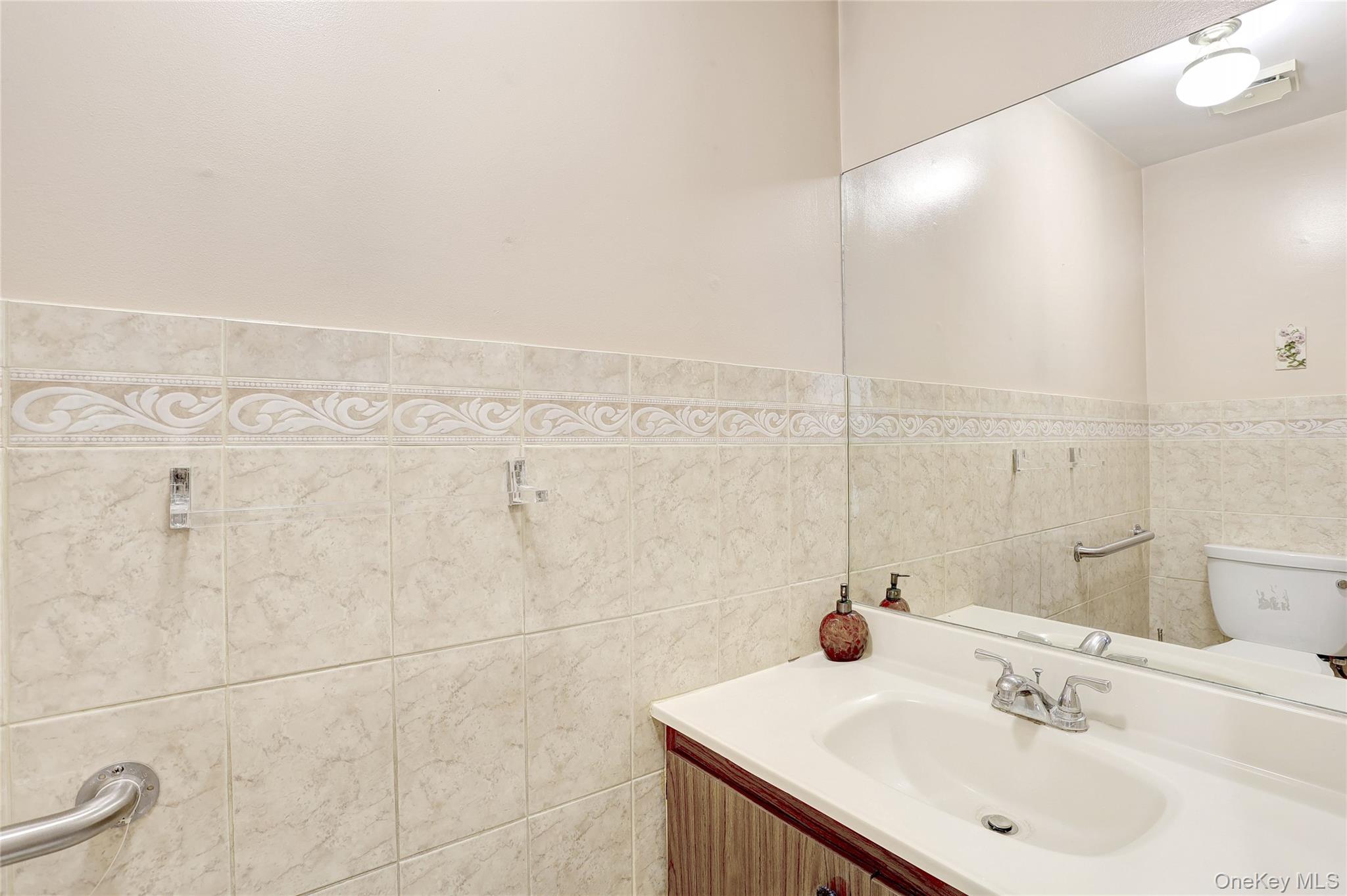 561 New Hempstead Road Spring Valley, NY 10977 - Photo 10 of 27