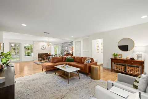 $899,900 | 8600 Azalea Trail, Austin, TX 78759