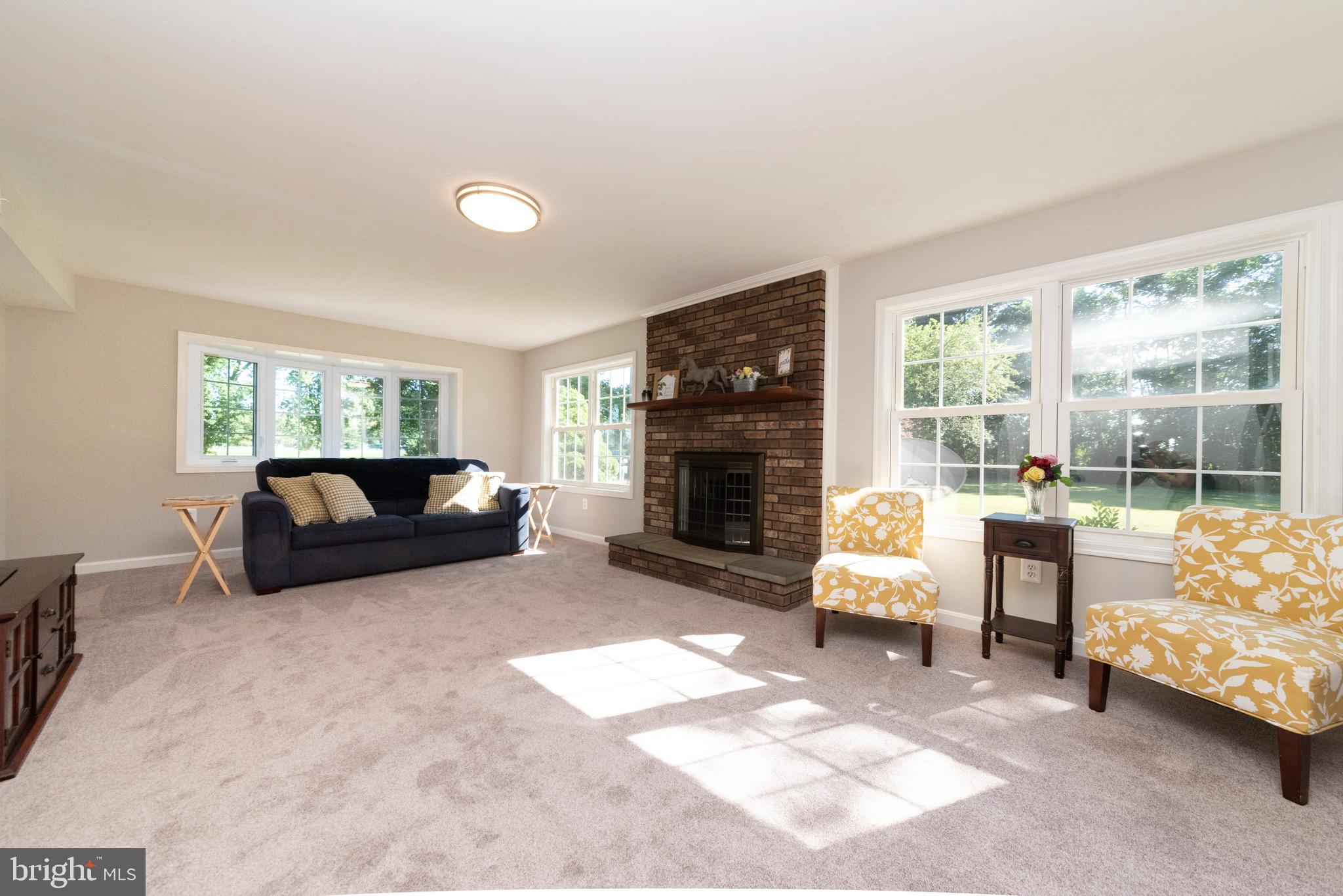 1007 Camp Road Denton, MD 21629 - Photo 21 of 58 Living Room