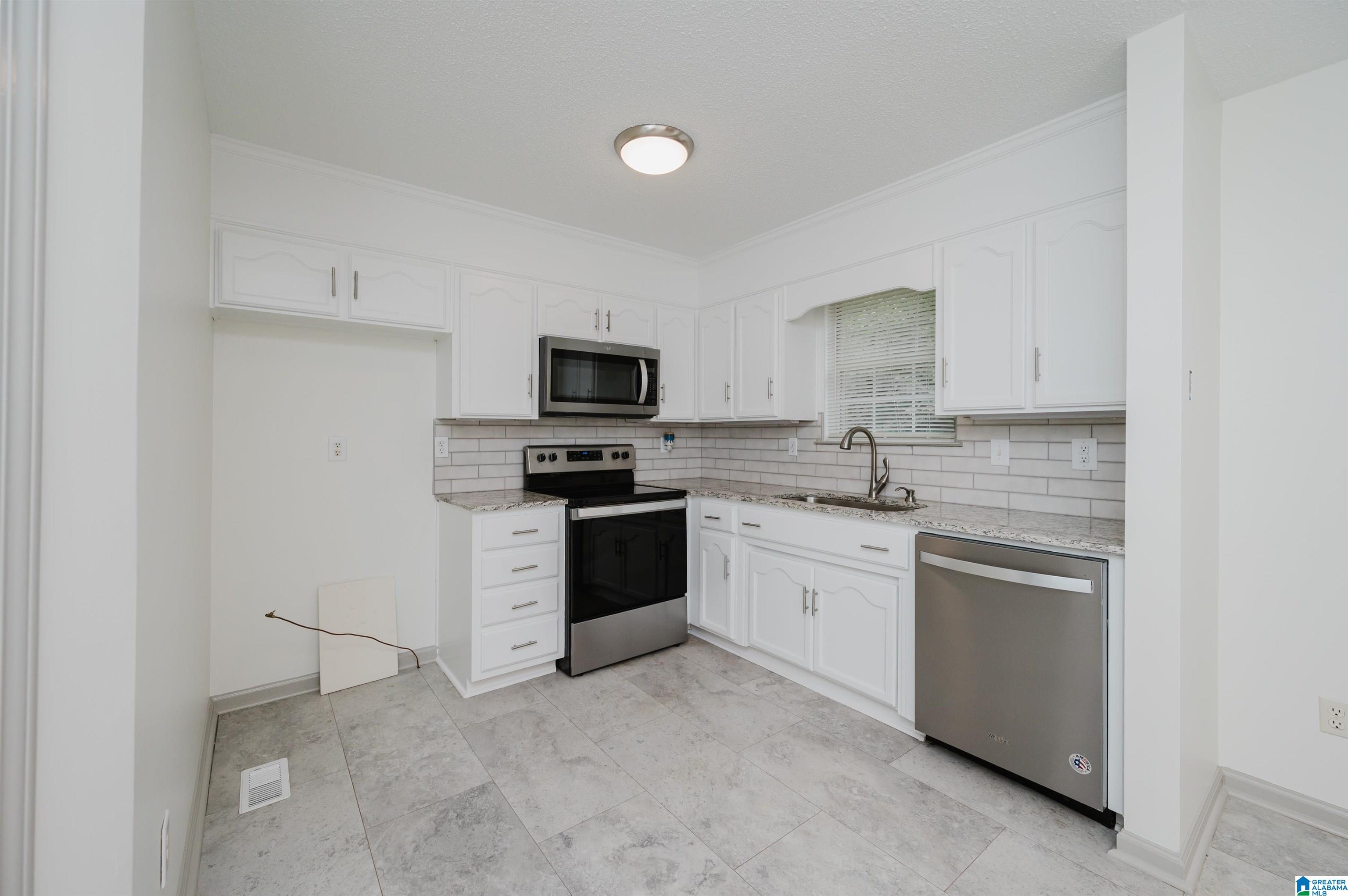 1707 Bone Dry Road Kimberly, AL 35091 - Photo 14 of 42