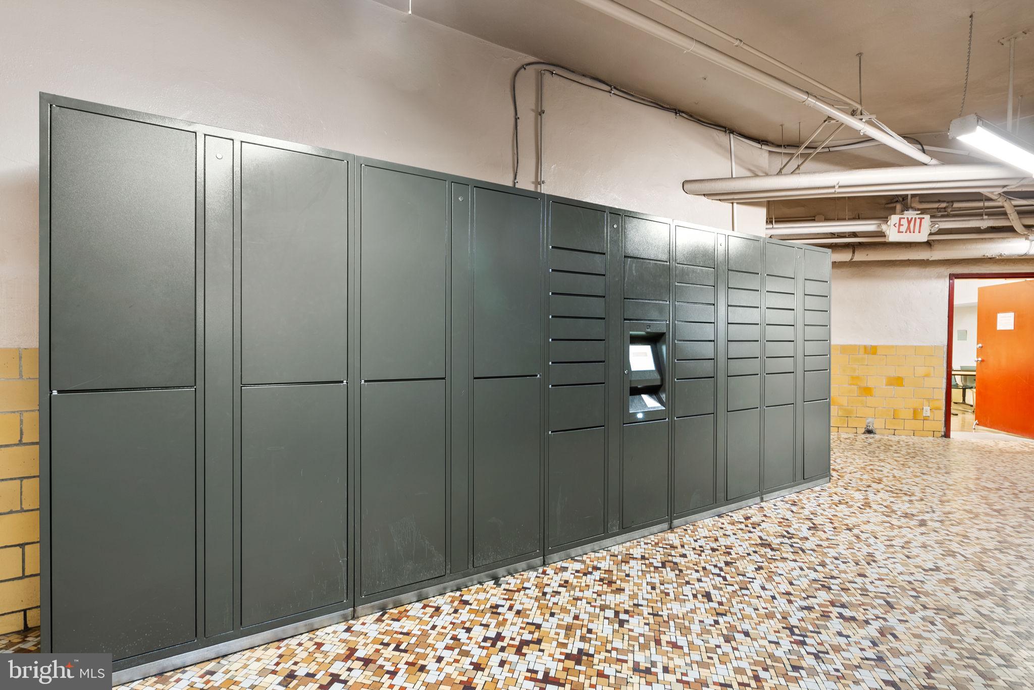 2500 Q Street Northwest, Unit 524 Washington, DC 20007 - Photo 38 of 50 a bathroom with a shower