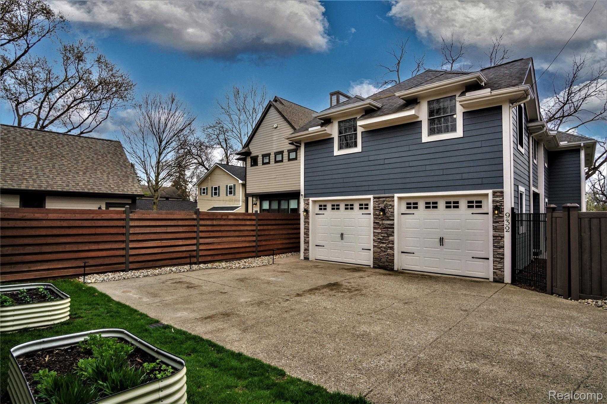 932 Roselawn Drive Rochester, MI 48307 - Photo 57 of 60 Exterior #5.jpg