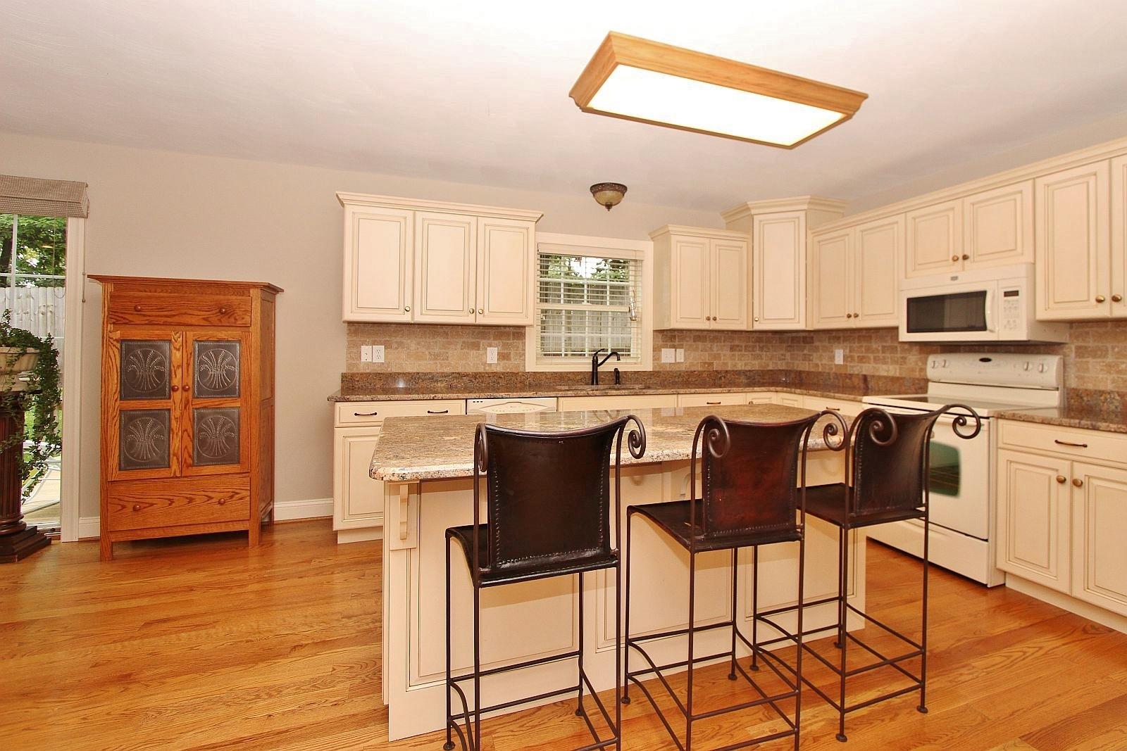 155 Stonehaven Lane Blue Ridge, VA 24064 - Photo 12 of 36 img_6819