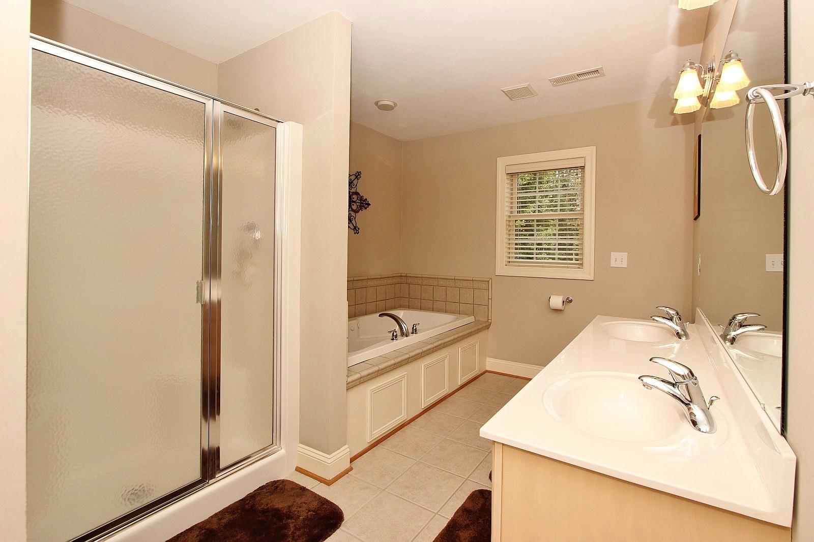 155 Stonehaven Lane Blue Ridge, VA 24064 - Photo 21 of 36 img_6860