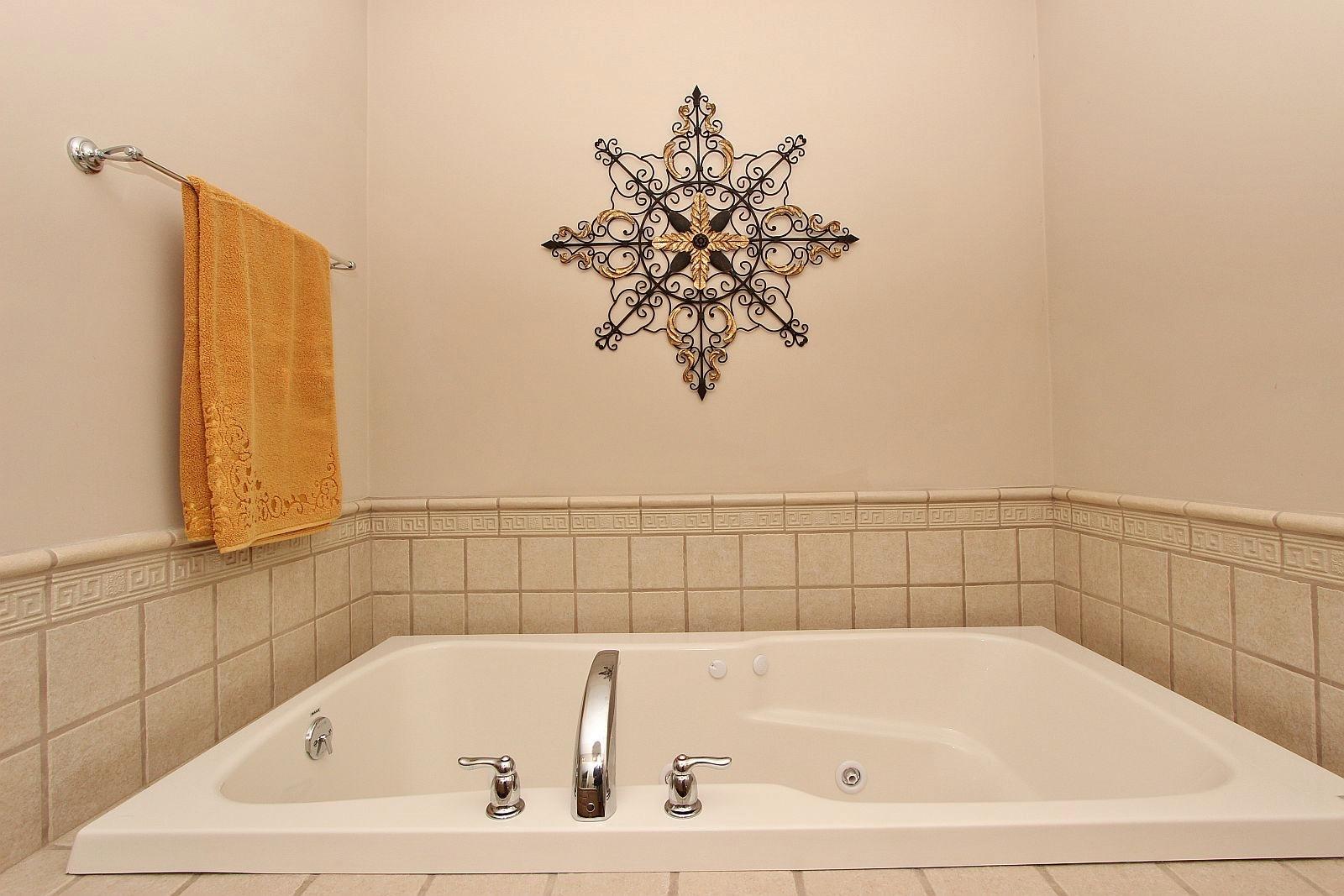 155 Stonehaven Lane Blue Ridge, VA 24064 - Photo 22 of 36 img_6864