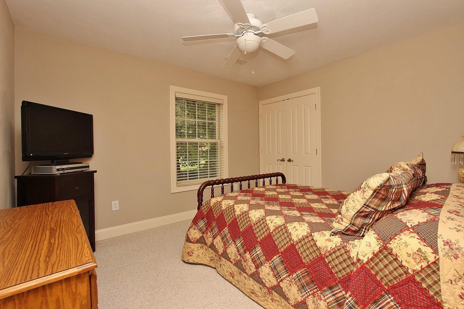 155 Stonehaven Lane Blue Ridge, VA 24064 - Photo 23 of 36 img_6870