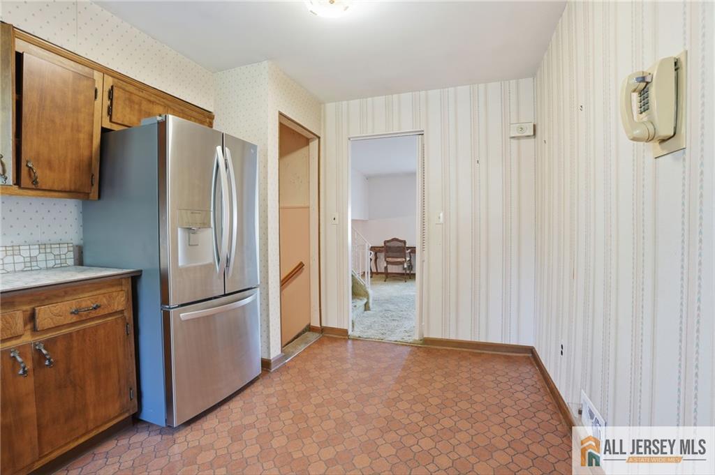 11 Reo Court Colonia, NJ 07067 - Photo 14 of 33