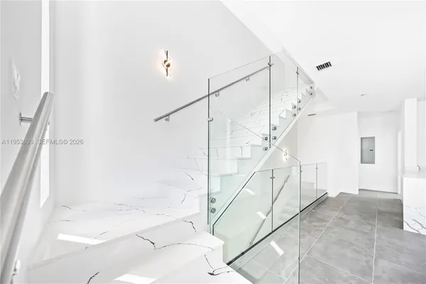 $4,200 | 526 Southwest 2nd Street, Unit 5, Miami, FL 33130