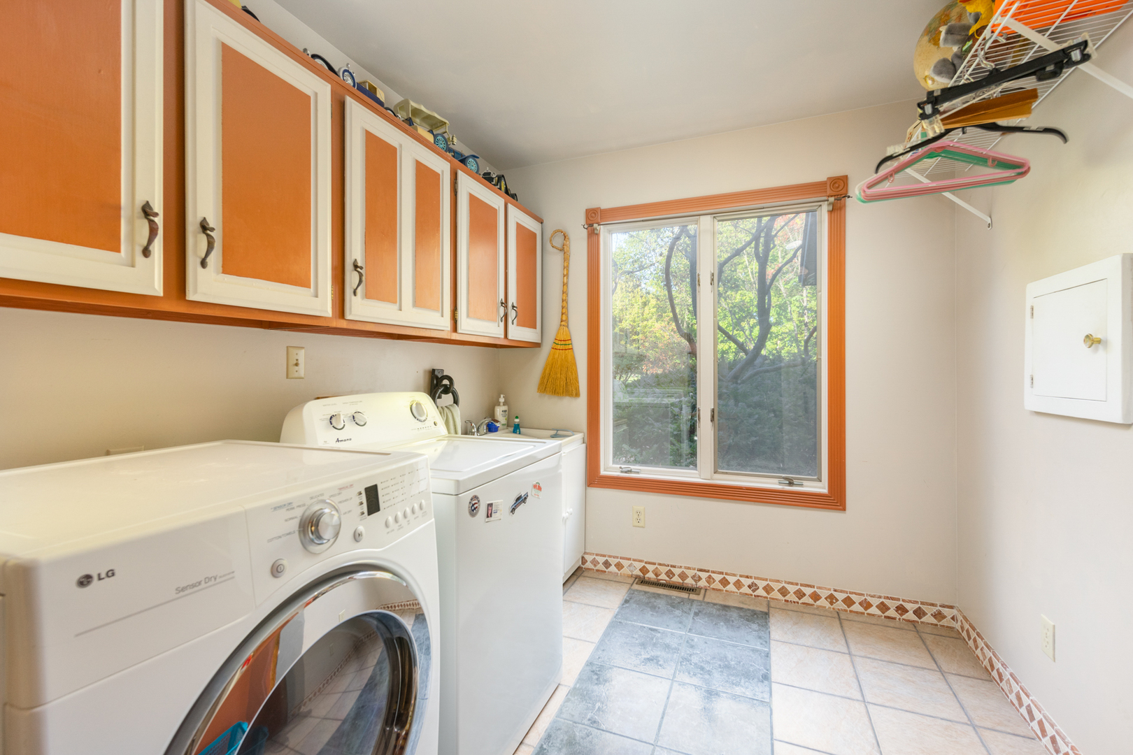 3473 East 449th Road LaSalle, IL 61301 - Photo 45 of 61 a utility room with dryer and washer
