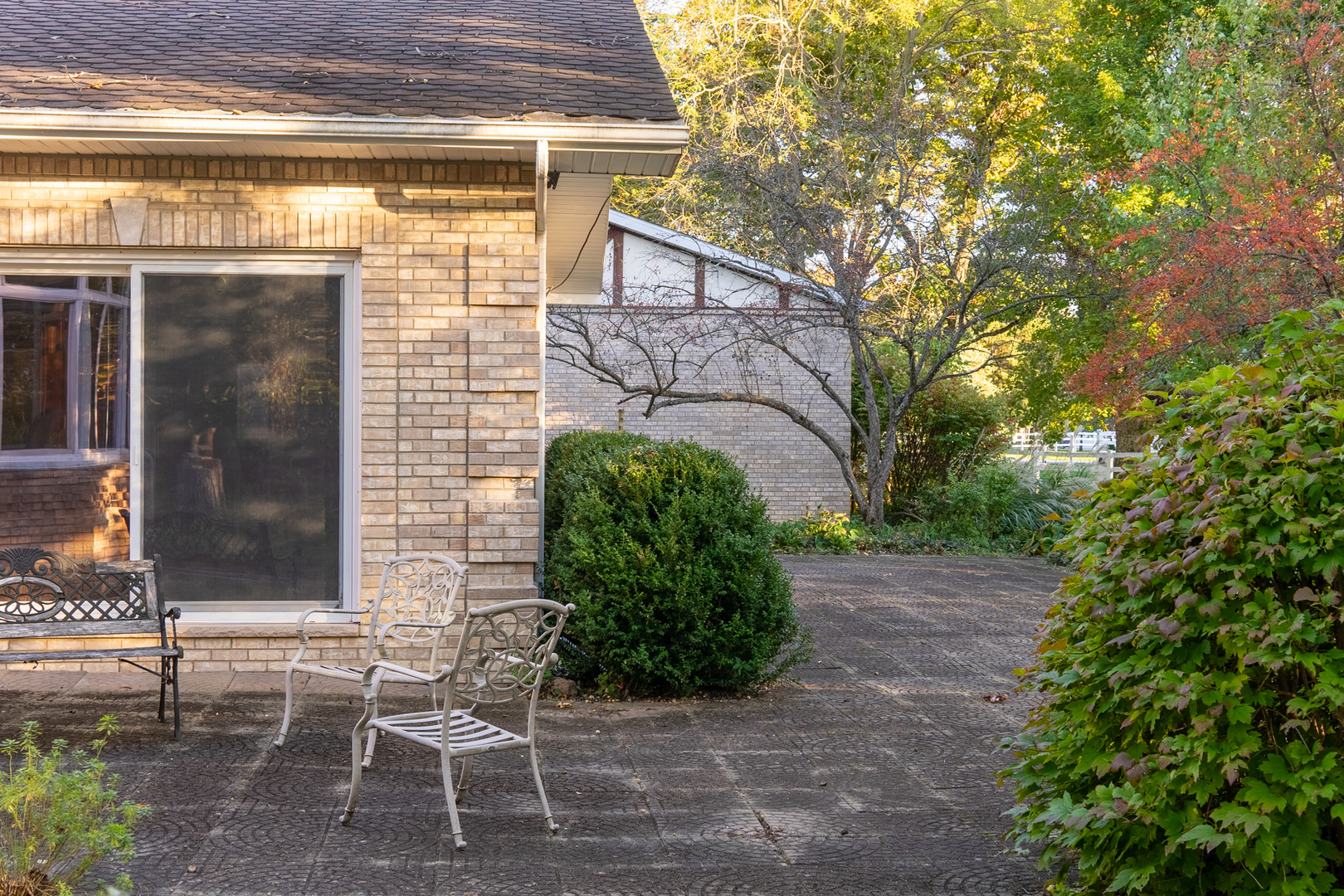 3473 East 449th Road LaSalle, IL 61301 - Photo 53 of 61 a view of a chair and table in backyard of the house