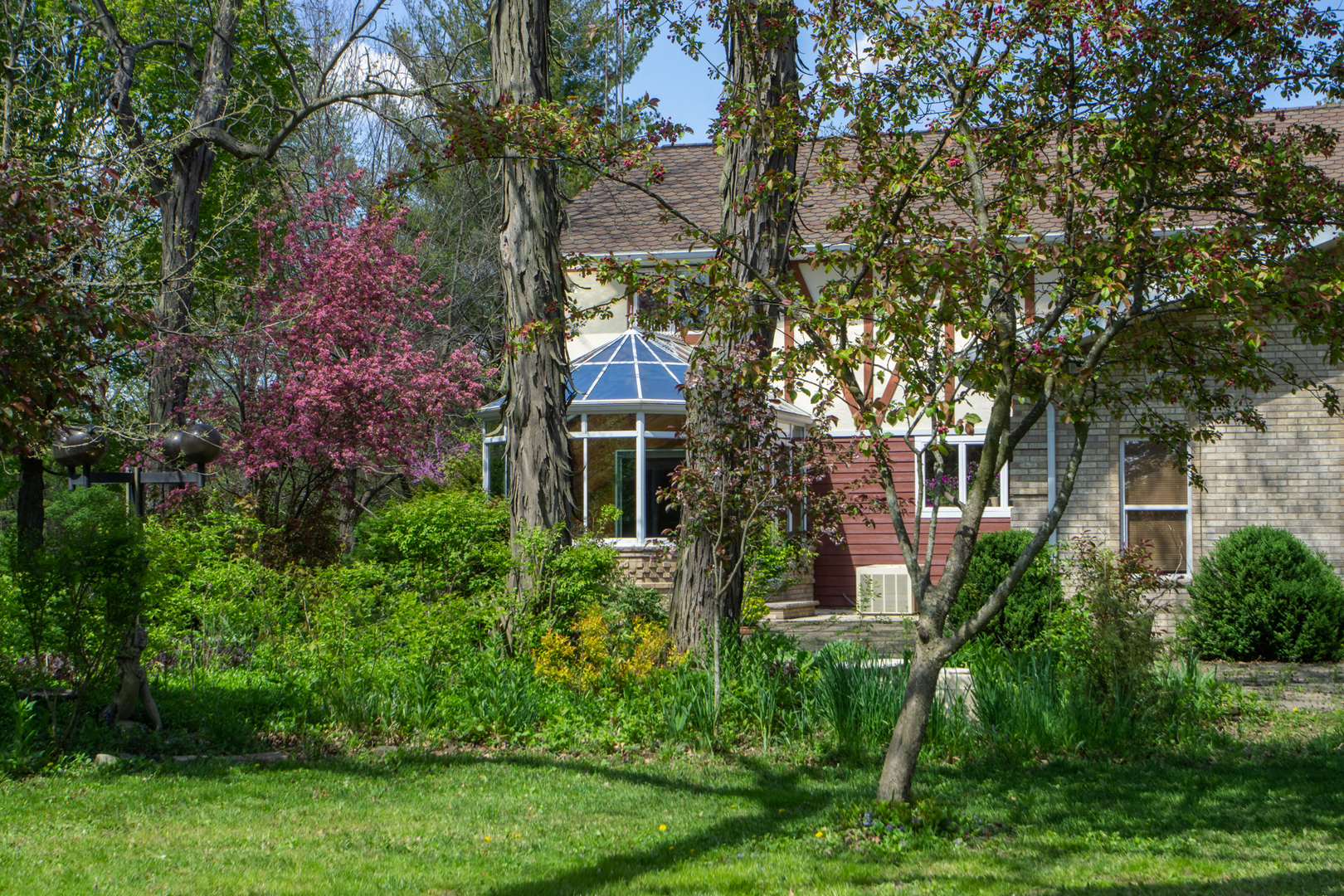 3473 East 449th Road LaSalle, IL 61301 - Photo 58 of 61 a front view of a house with a tree