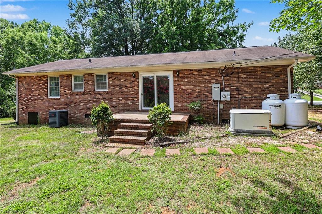 255 Pilotview Loop Madison, NC 27025 - Photo 22 of 31