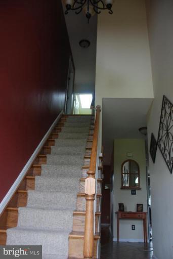 28685 Earthlite Road Wye Mills, MD 21679 - Photo 7 of 24 Staircase