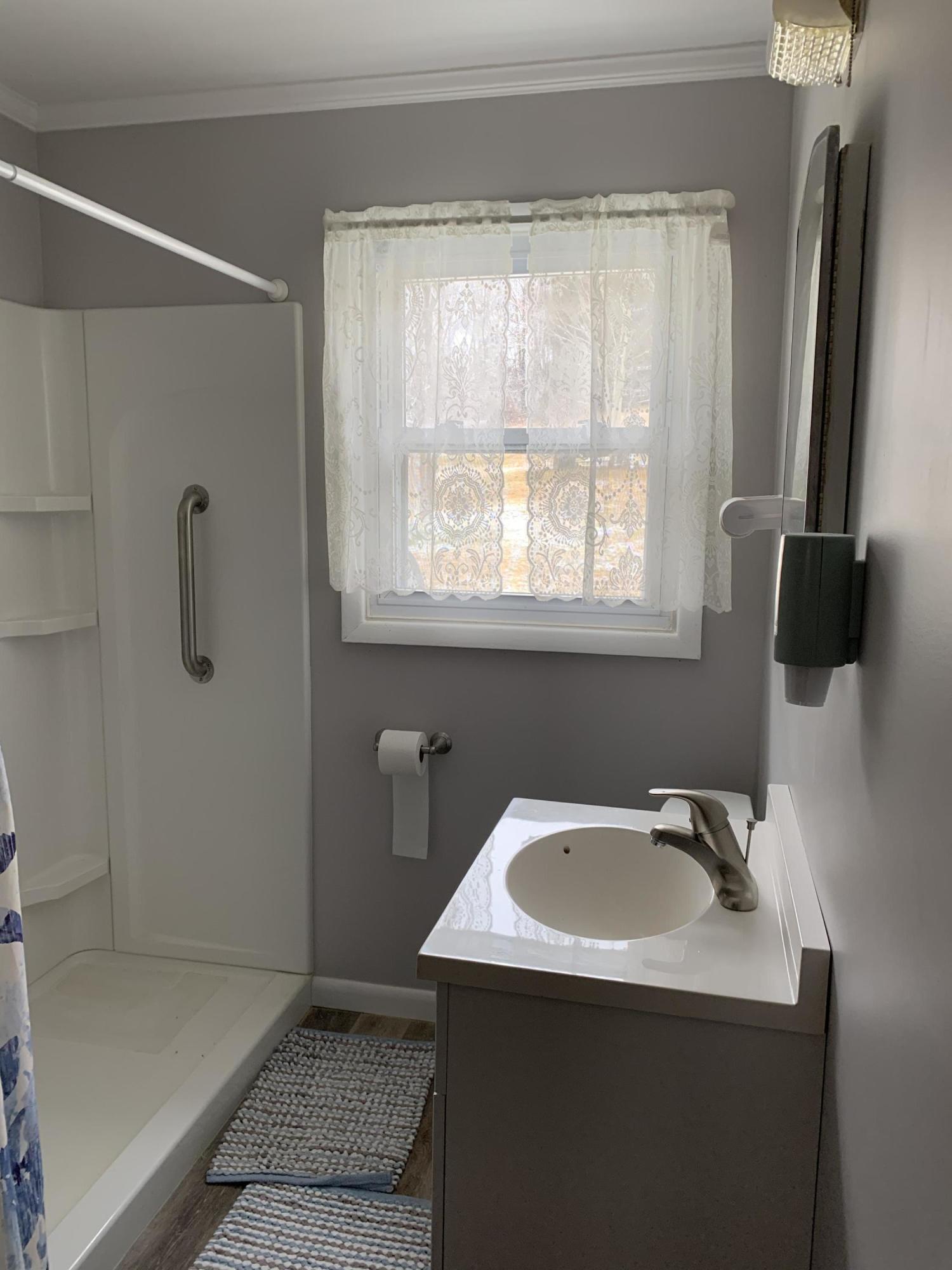 711 Parsons Road Troutville, VA 24175 - Photo 4 of 7 IMG-2675