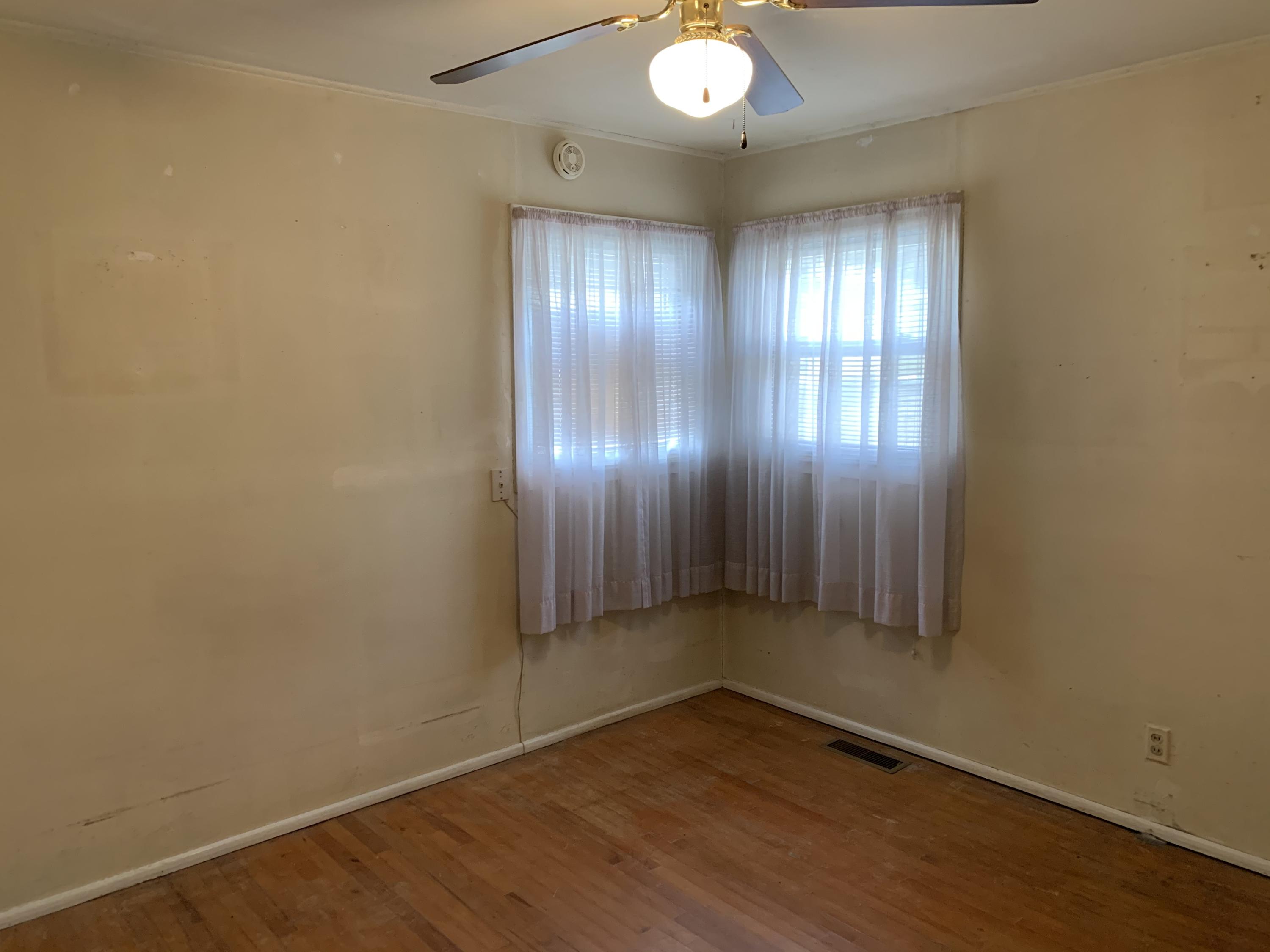 711 Parsons Road Troutville, VA 24175 - Photo 6 of 7 IMG-2677