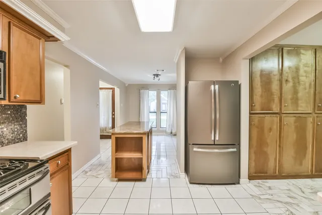 $1,900 | 20 Tulip Hill Court, Spring, TX 77380