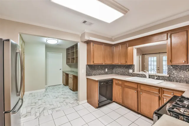 $1,900 | 20 Tulip Hill Court, Spring, TX 77380