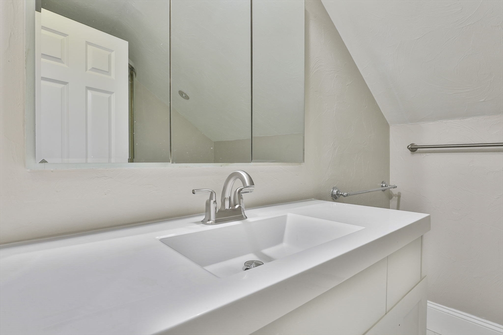 214 Brook Road Milton, MA 02186 - Photo 16 of 19