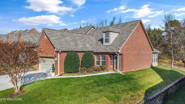 $424,900 | 560 Meadow Walk Lane, Lenoir City, TN 37772