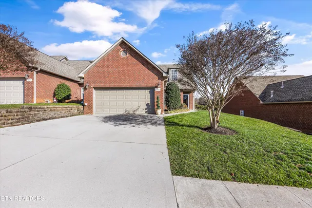 $424,900 | 560 Meadow Walk Lane, Lenoir City, TN 37772