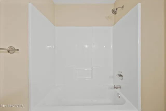 $424,900 | 560 Meadow Walk Lane, Lenoir City, TN 37772