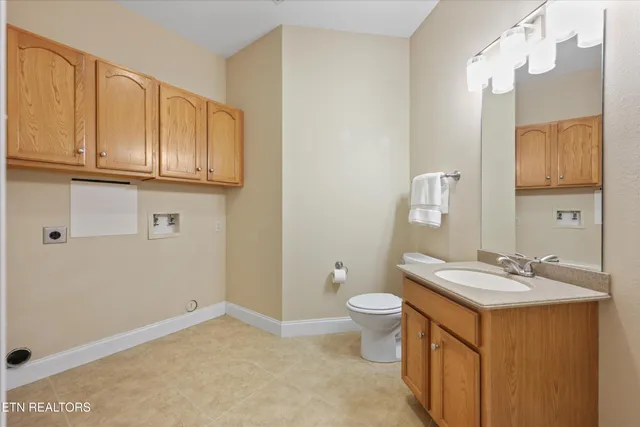 $424,900 | 560 Meadow Walk Lane, Lenoir City, TN 37772