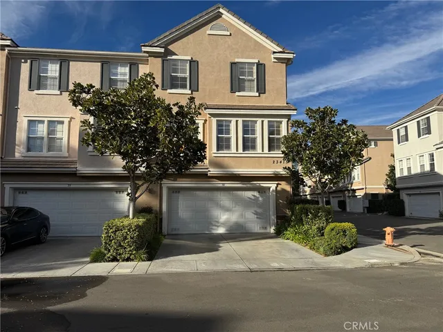 $4,200 | 23415 Shorebreak Lane, Unit 58, Valencia, CA 91355