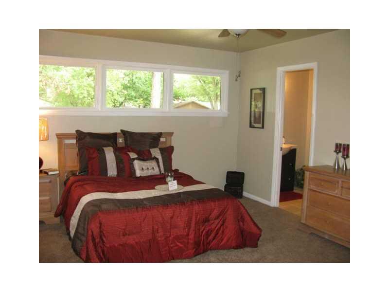 5112 Alameda Road Indianapolis, IN 46228 - Photo 7 of 8 Gallery Image 7