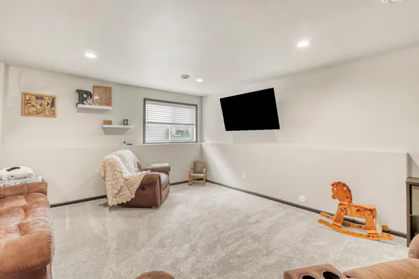 $340,000 | 6726 69th Avenue, Horace, ND 58047