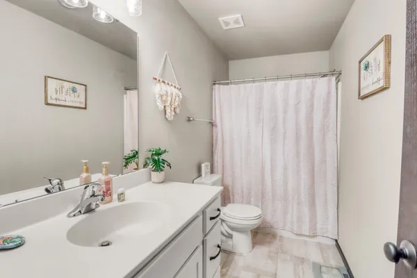 $340,000 | 6726 69th Avenue, Horace, ND 58047