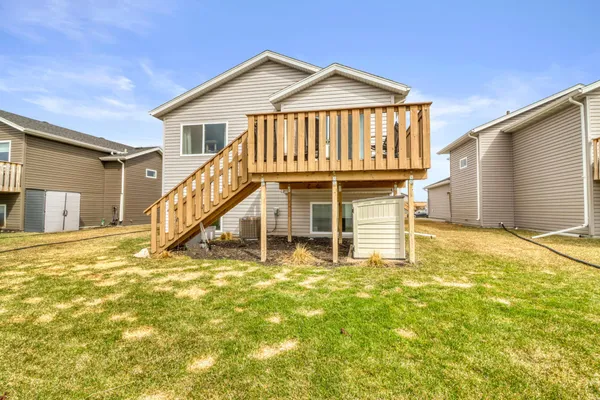 $340,000 | 6726 69th Avenue, Horace, ND 58047