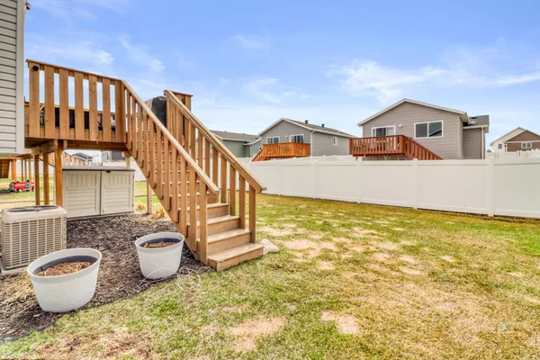 $340,000 | 6726 69th Avenue, Horace, ND 58047