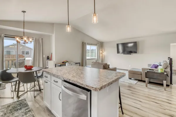 $340,000 | 6726 69th Avenue, Horace, ND 58047