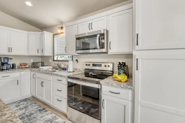 $340,000 | 6726 69th Avenue, Horace, ND 58047