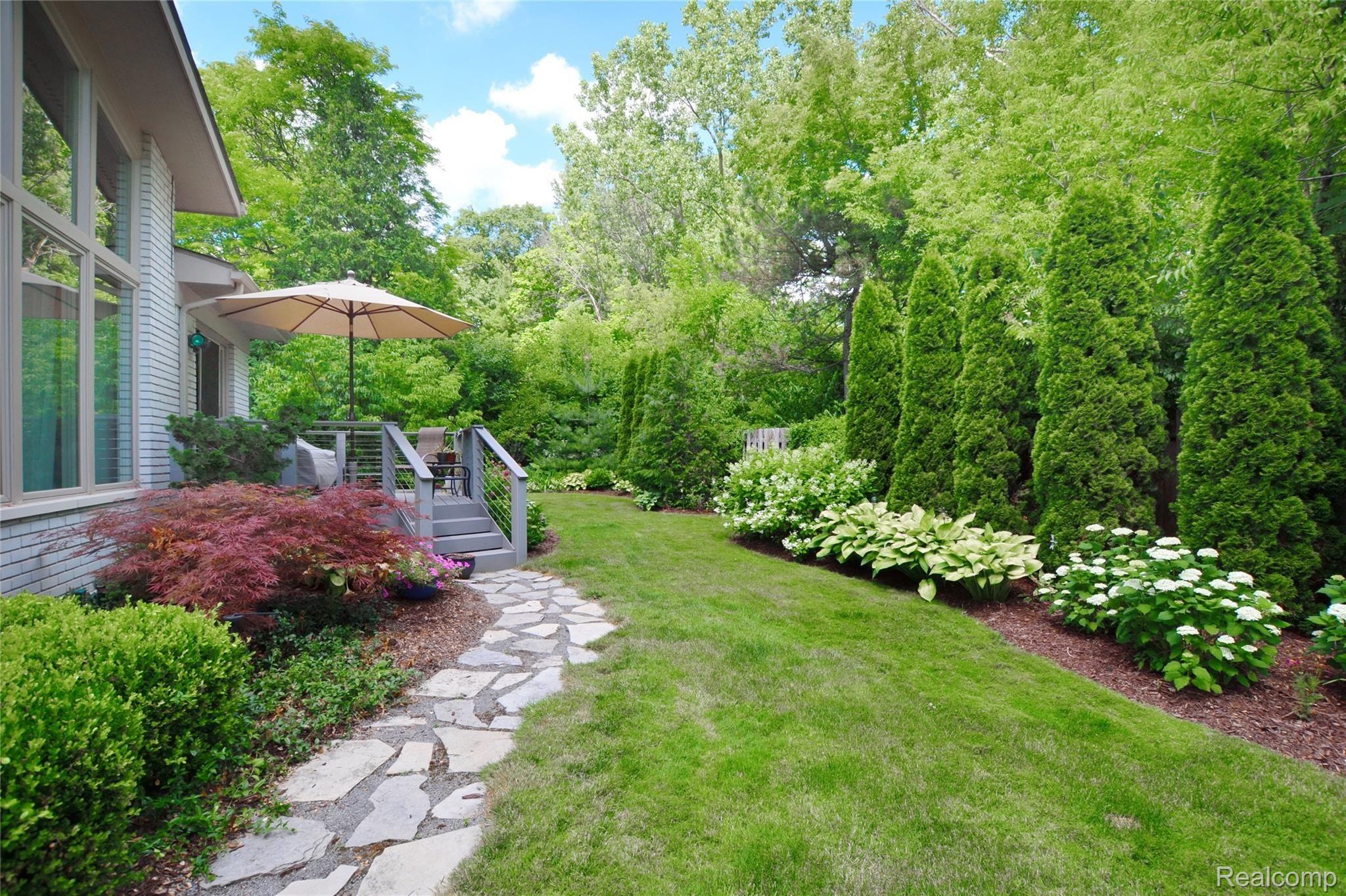 122 Baldwin Road Birmingham, MI 48009 - Photo 26 of 31 122 Baldwin Ct_26.JPG
