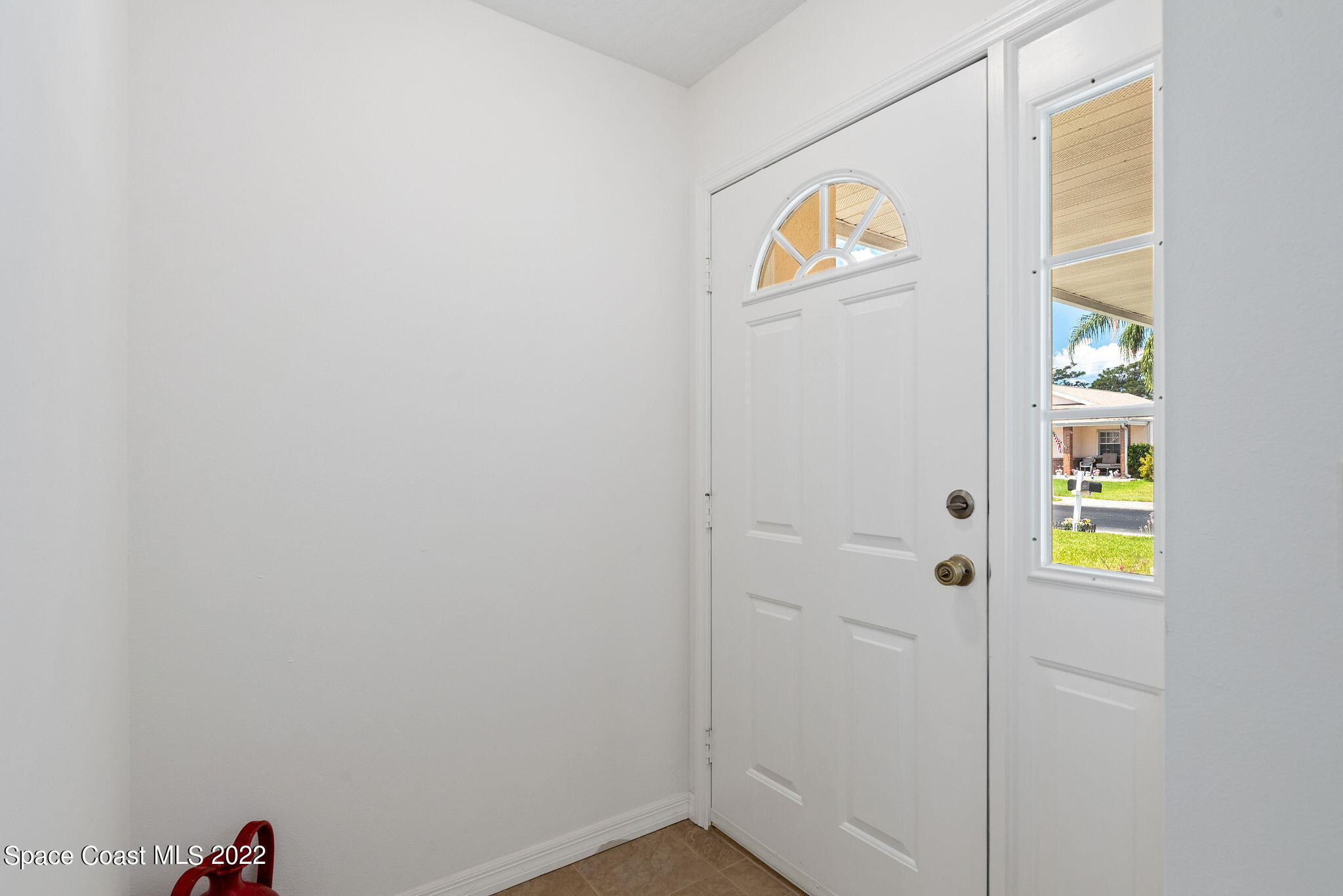 949 South Fork Circle Melbourne, FL 32901 - Photo 4 of 35 Entry