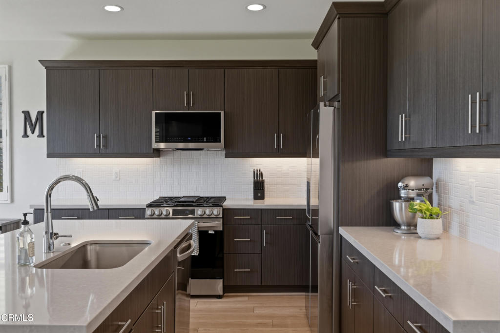 341 Fraser Point Camarillo, CA 93012 - Photo 12 of 37