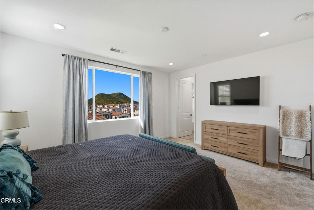 341 Fraser Point Camarillo, CA 93012 - Photo 16 of 37