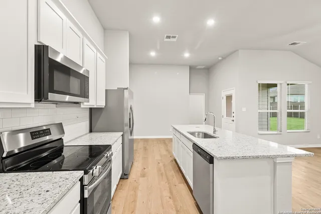 $1,999 | 418 Cross Barn Boulevard, Unit B, Buda, TX 78610